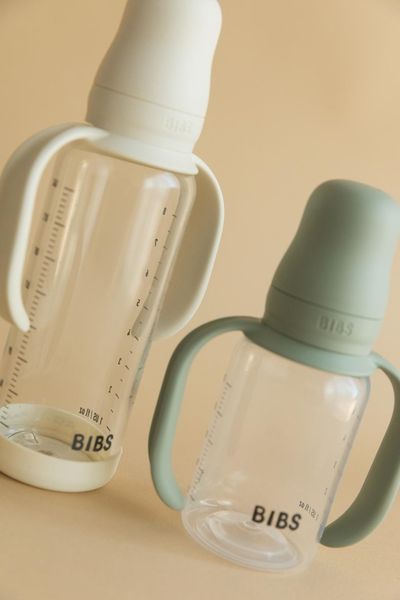 Скляна дитяча пляшечка BIBS Glass Baby Bottle Round Silicone 1 pack 240 мл Medium Flow (середній потік) ivory 5713795265718 фото