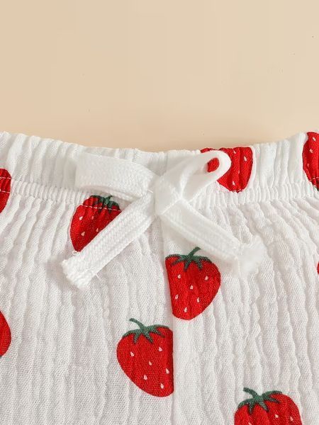 Дитячий мусліновий комплект "Strawberry" топ та шорти з рюшами 74-80 см (6-12 місяців) білий 3047890060 фото